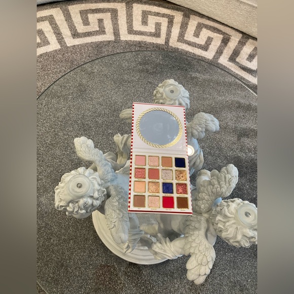 ♌️ KYLIE COSMETICS Kylie Jenner Sailor Eyeshadow Pressed Powder Palette ⭐️ - Picture 8 of 8